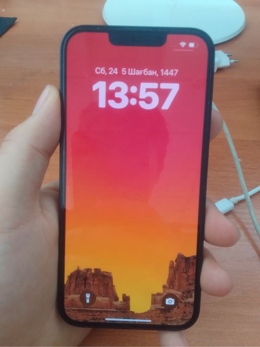 Айфон 13 хорошем состоение