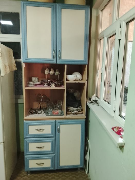 Срочно продам кухонный шкаф