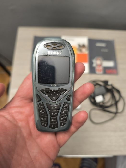 Telefon Siemens M55 nefunctional inclusiv cameră foto externa pentru colectionari