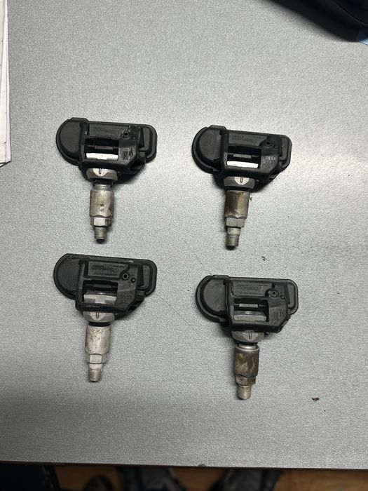 TPMS датчици за гуми за Мерцедес!