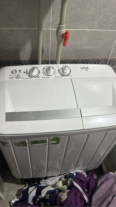 Телевизор срочно продам