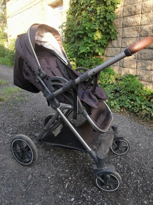 Продам коляску Teknum