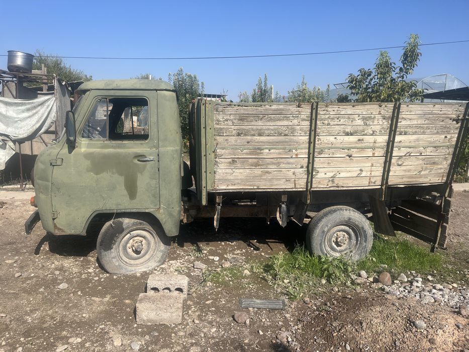 Продаём машину УАЗ 3303