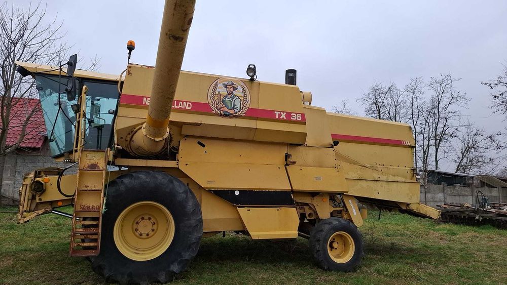 Combina New Holland TX 36