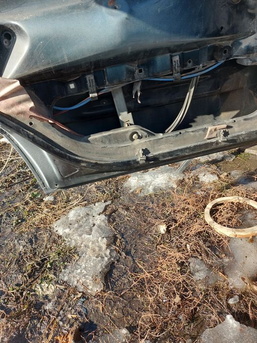 Продам остатки по машине Пассат б3