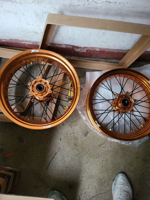 Vând ktm sau schimb cu auto  ktm 560 525 rfs inmatriculat