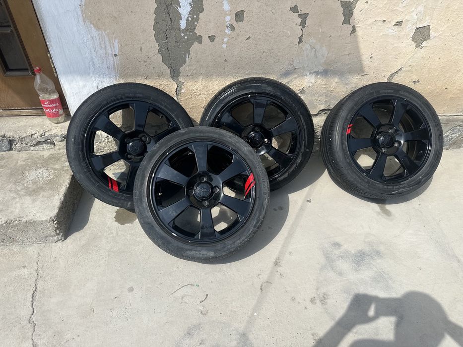 Gentra diska balon R17 4x114 redlain