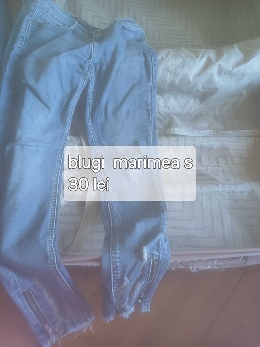 Vând haine aproape noi la pret bun