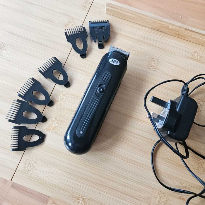 Машинка за подстригване Boots тример