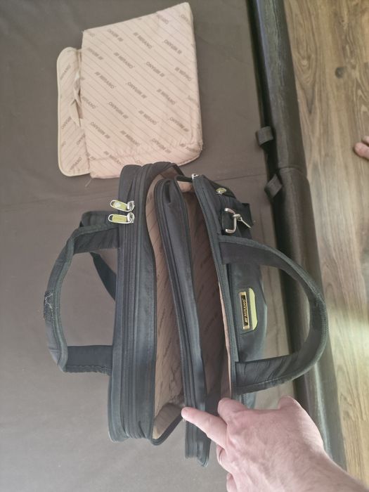 Troler pentru călătorie și pentru  laptop