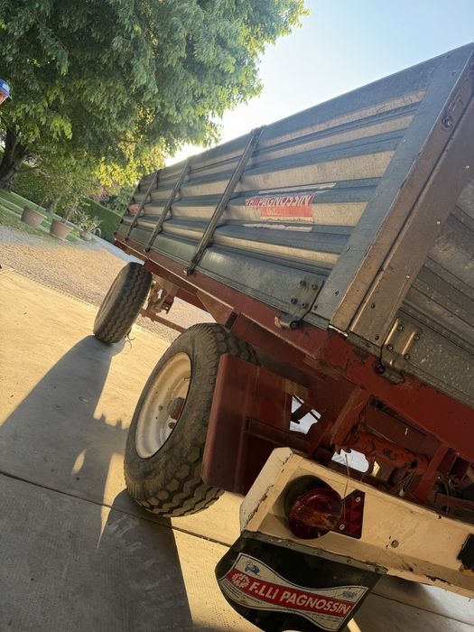 REMORCĂ AGRICOLĂ Italia 4x2 – Nu ruginește – Cauciucuri ca noi