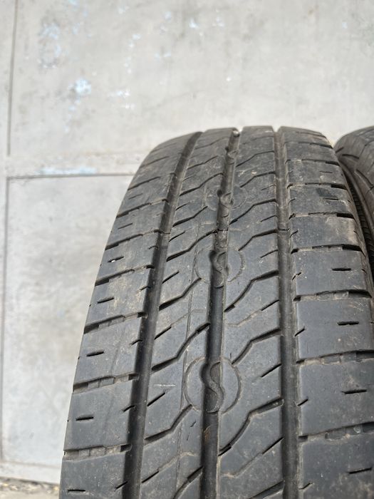 2 бр. гуми за бус 235/65/16C Semperit 7 mm DOT 4119