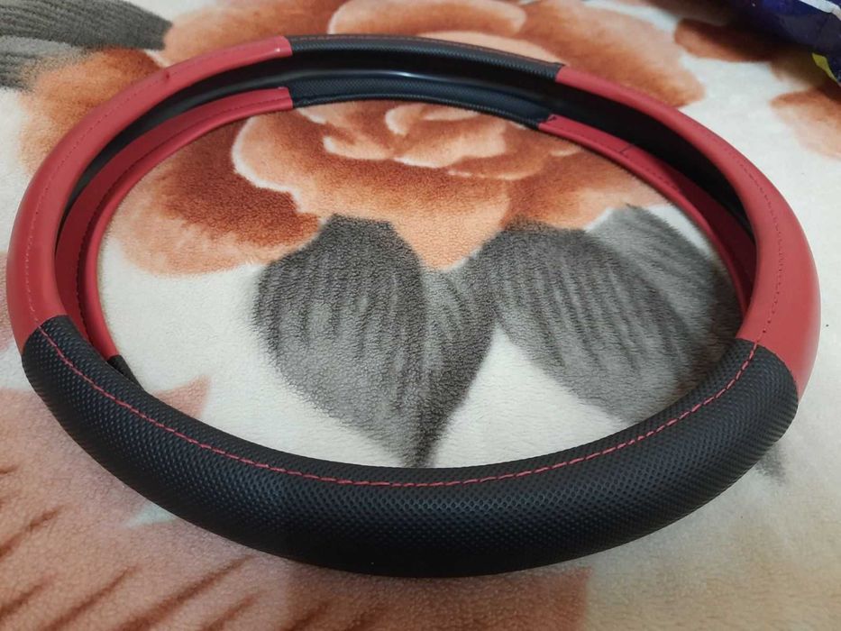 Стилен калъф за волан с антиплъзгащо покритие, червено, 38 см диаметър