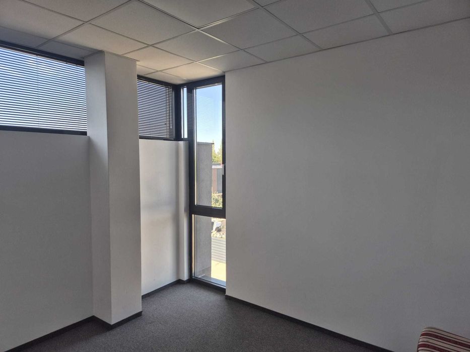 Birou cochet de închiriat în MTEXPERT OFFICE - TOTUL INCLUS