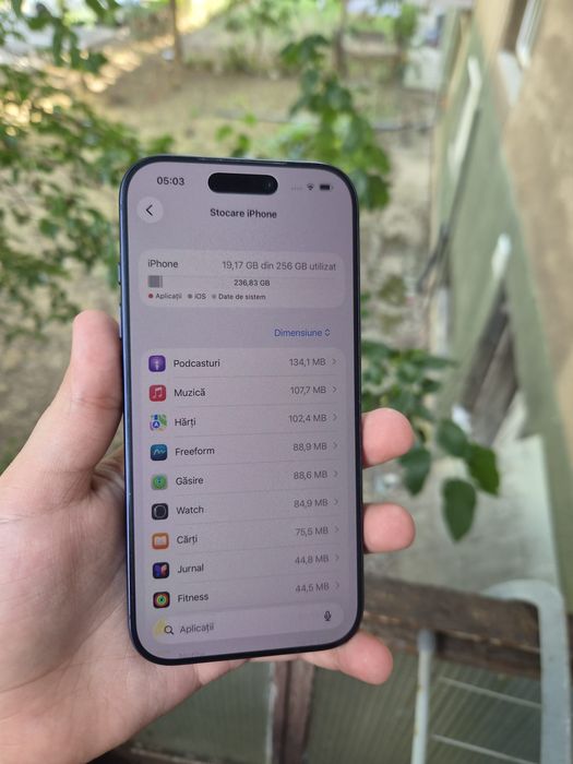 Vând sau schimb IPhone 17 pro la cutie