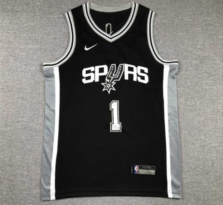 Maiouri de baschet cu San Antonio Spurs