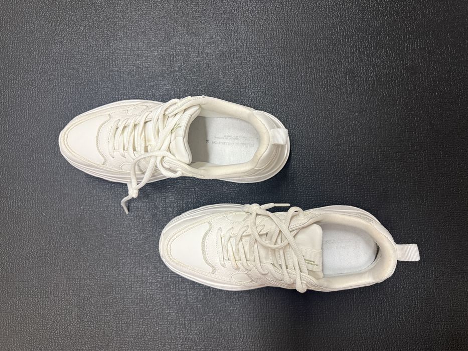 Adidasi albi pull&bear