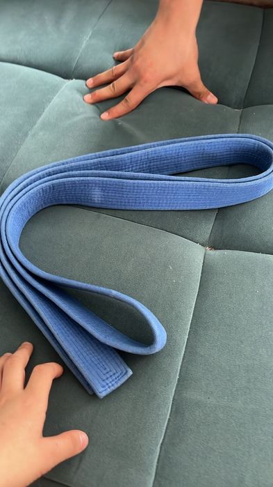 Продам кимано essimo+пояс 140-145