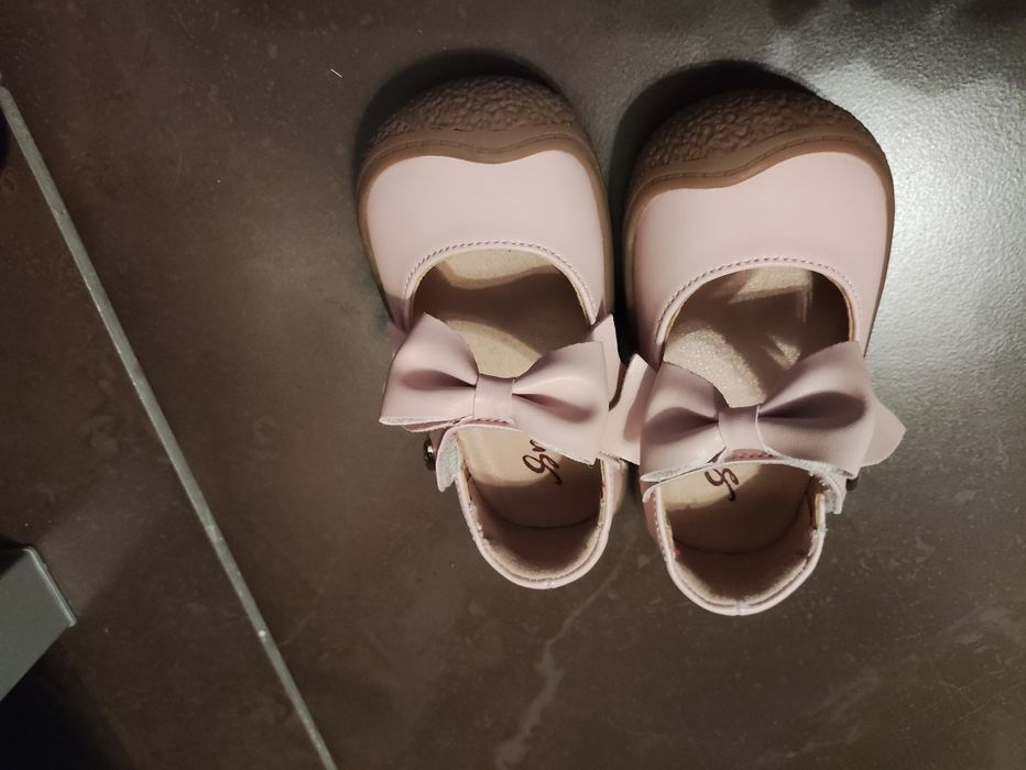 Обувь для девочки 21-23 размер