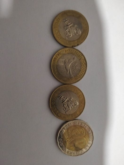 Манета сатылады. Әр бірі 7000 тг.