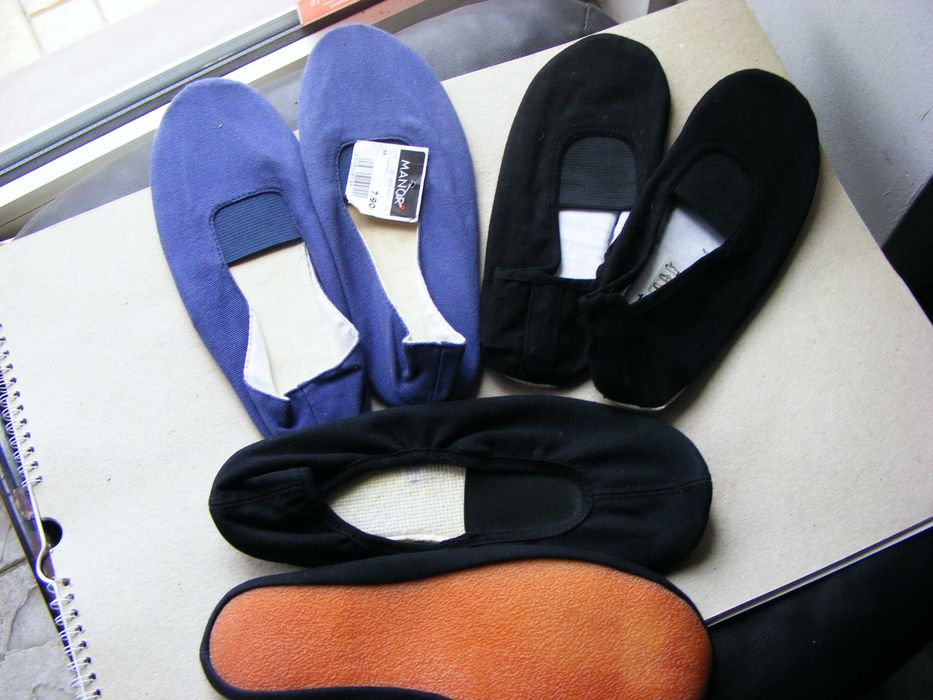 Цвички различни цветове и размери