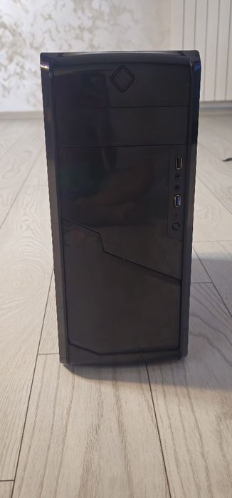 Vând PC + placă video (nefuncțională)