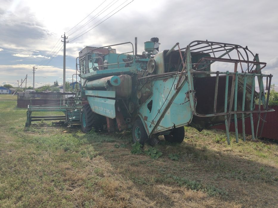 Продам  комбайн Енисей 1200