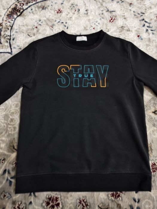 Футболка STAY TRUE