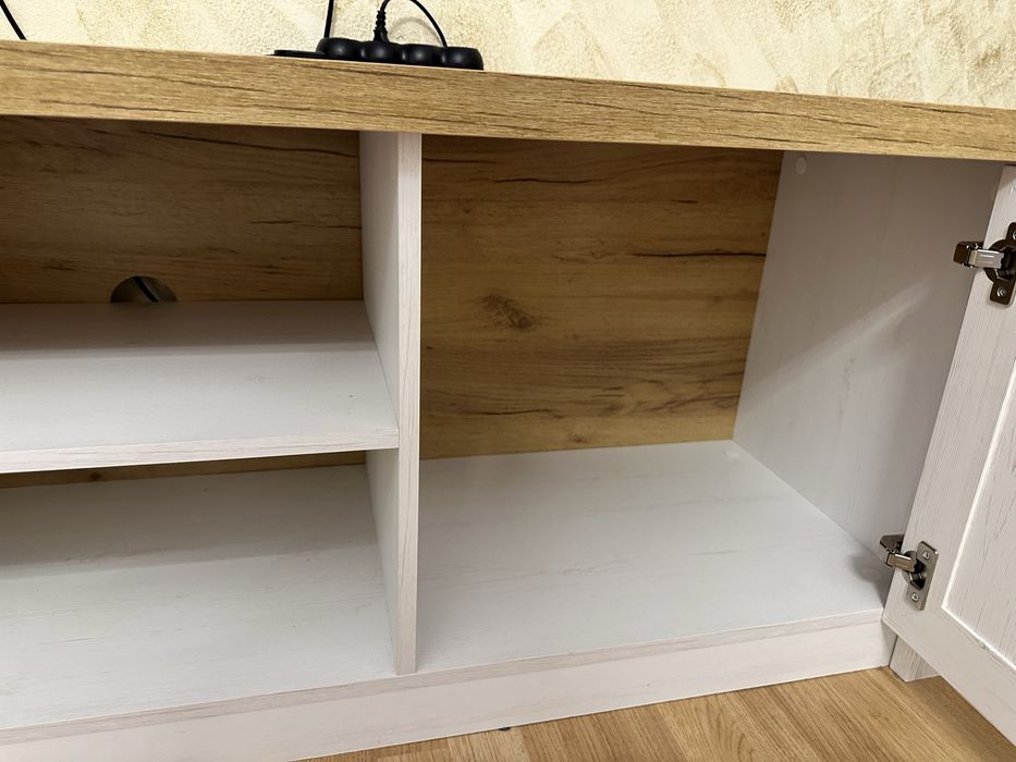 Mobilier sufragerie comoda TV