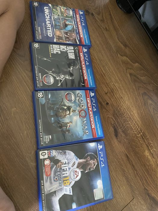 Продам playstation 4