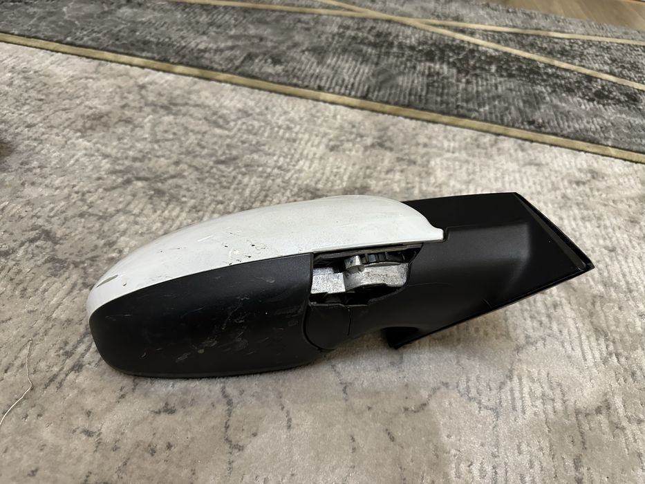 Monza Bakovoy oyna passajir taraf