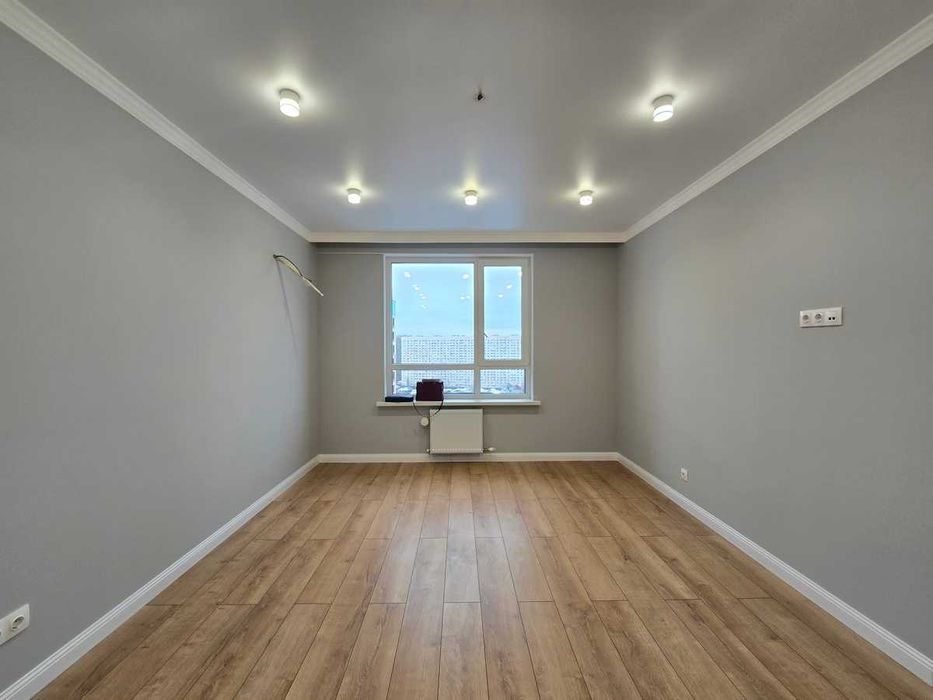 Продам 1 ком квартиру Варламова 27В