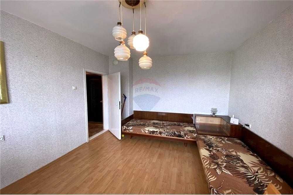 Продава се Двустаен апартамент в Разград, Възраждане - 55 кв.м за 1159 €/кв.м - Снимка #6