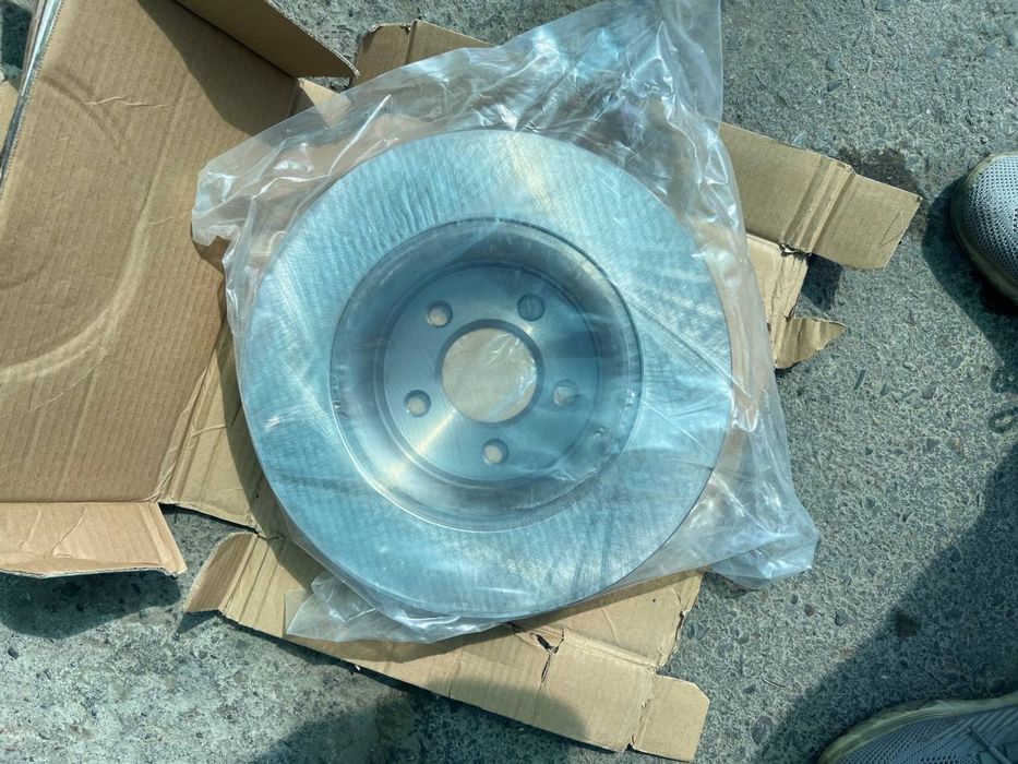 Ford Mustang Oporniy diska amerikanski