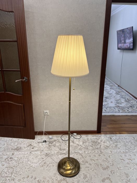 Продается светильник