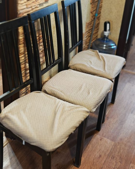 Отдам 3 стула бесплатно