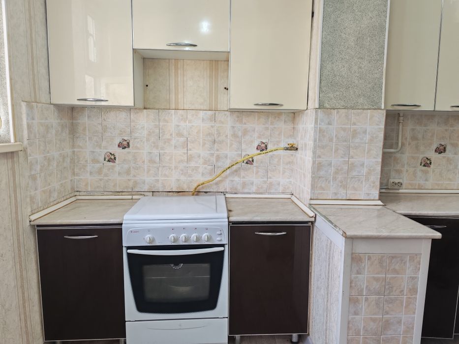 Продам газовую плиту