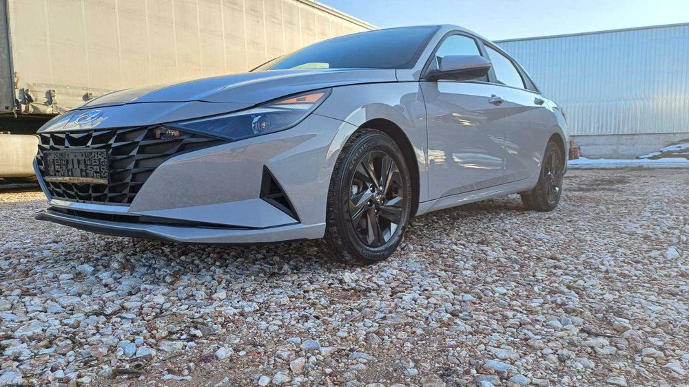 Hyundai Elantra хюндай елантра 2.0бензин 2023г.