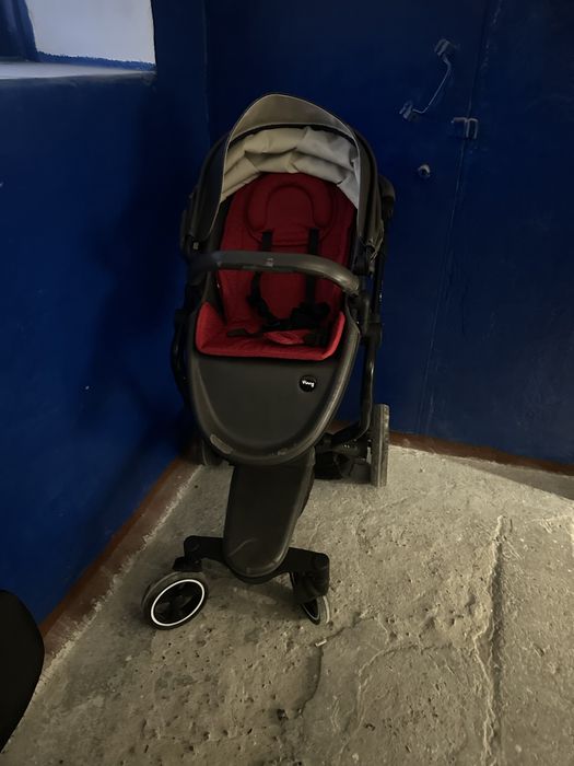 Коляска 2 в 1 люлька и прогулочная