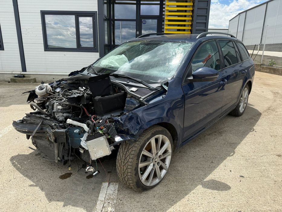 Dezmembrez Skoda octavia 3 facelift albastru lf5a break 2017 2.0 tdi CRMB DSG QMM stanga