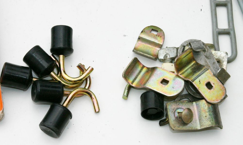 Accesorii corturi rulote, bete, cuie, elastice, sfori, intinzatoare