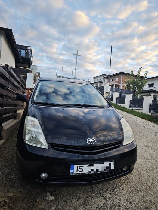 Toyota prius generația  II