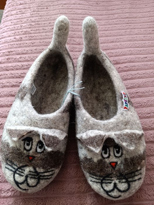 Натуральные войлочные тапочки