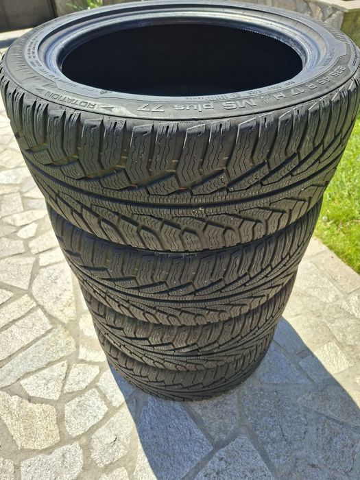 Зимни гуми Uniroyal 235 45 17