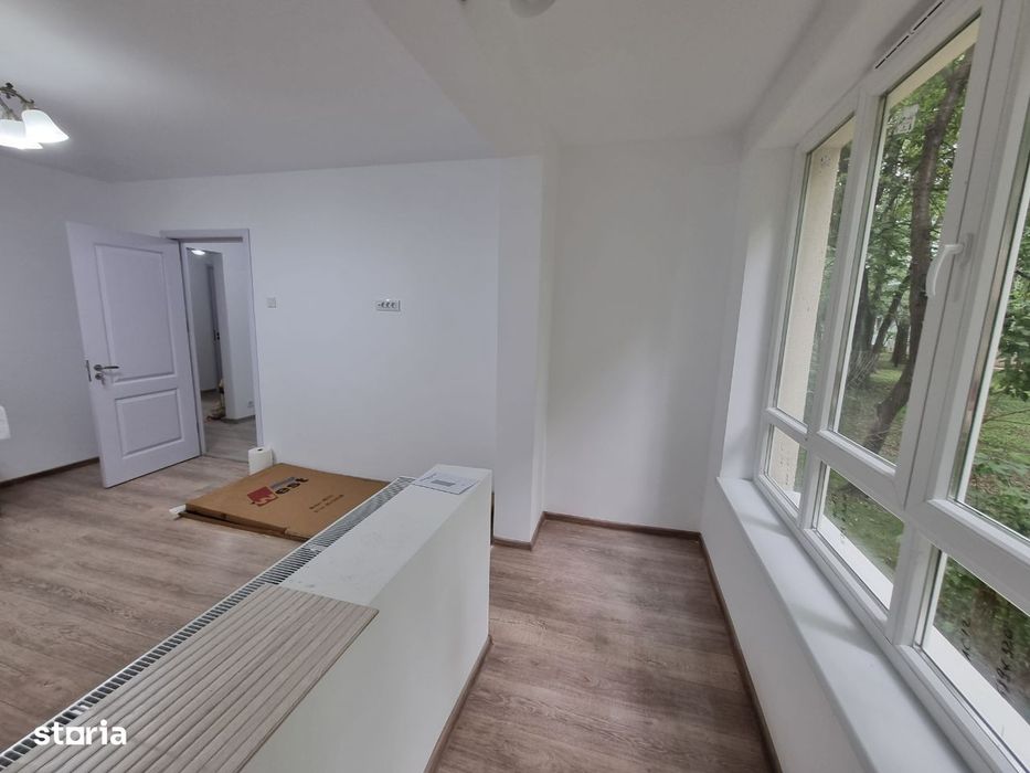 Apartament cu 3 camere de inchiriat in zona Piata Resita