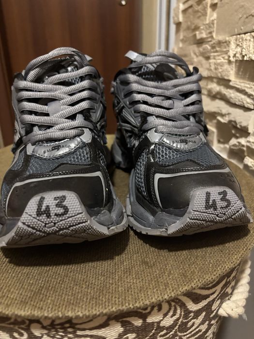 Balenciaga runners