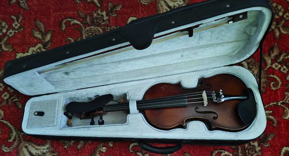 Скрипка 3/4 в отличном состоянии