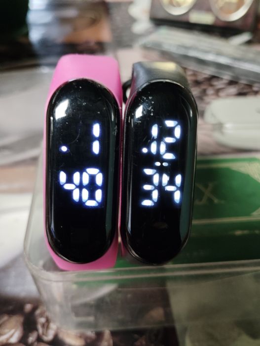 Smartwatch NOU,Ceas mecanic și Quartz.