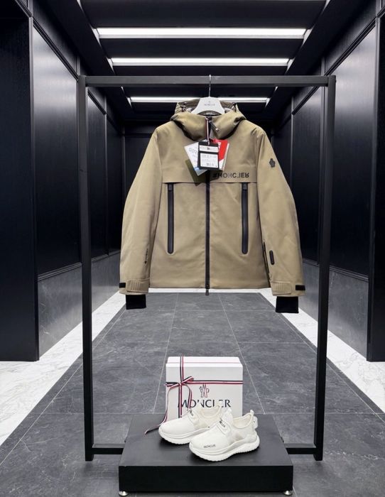 Geaca Moncler - calitate premium