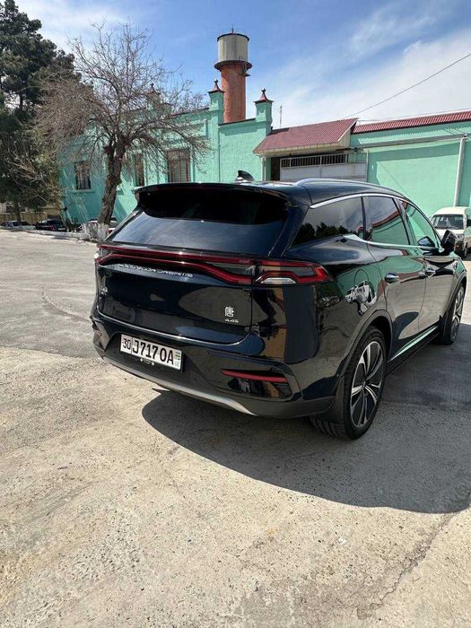 Продаётся автомобиль BYD Tang